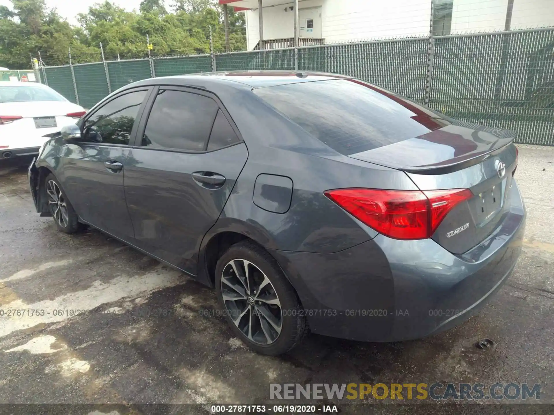 3 Photograph of a damaged car 2T1BURHE5KC160403 TOYOTA COROLLA 2019