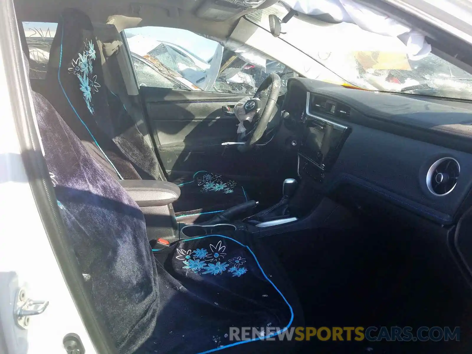 5 Photograph of a damaged car 2T1BURHE5KC160451 TOYOTA COROLLA 2019