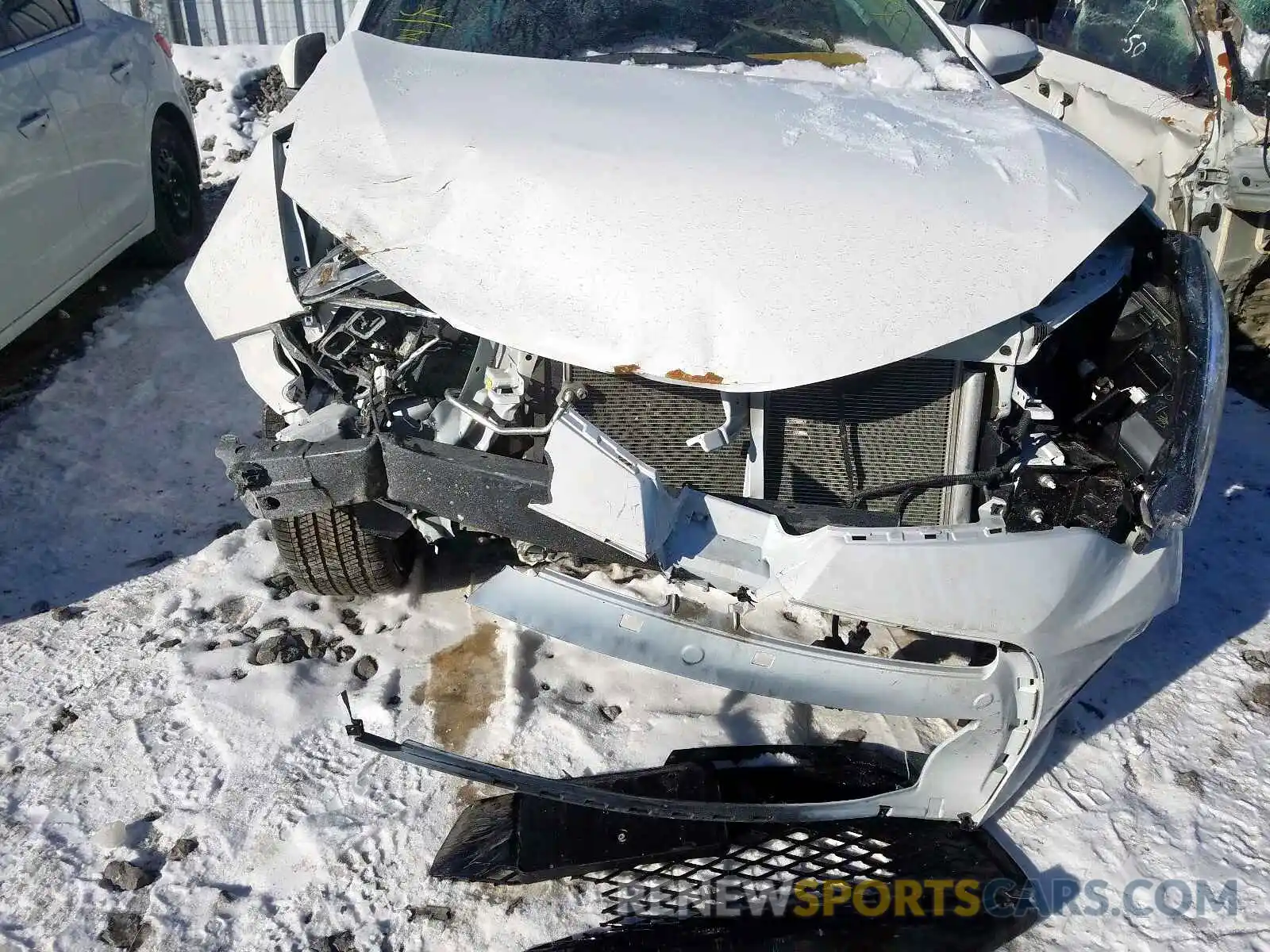 9 Photograph of a damaged car 2T1BURHE5KC160451 TOYOTA COROLLA 2019