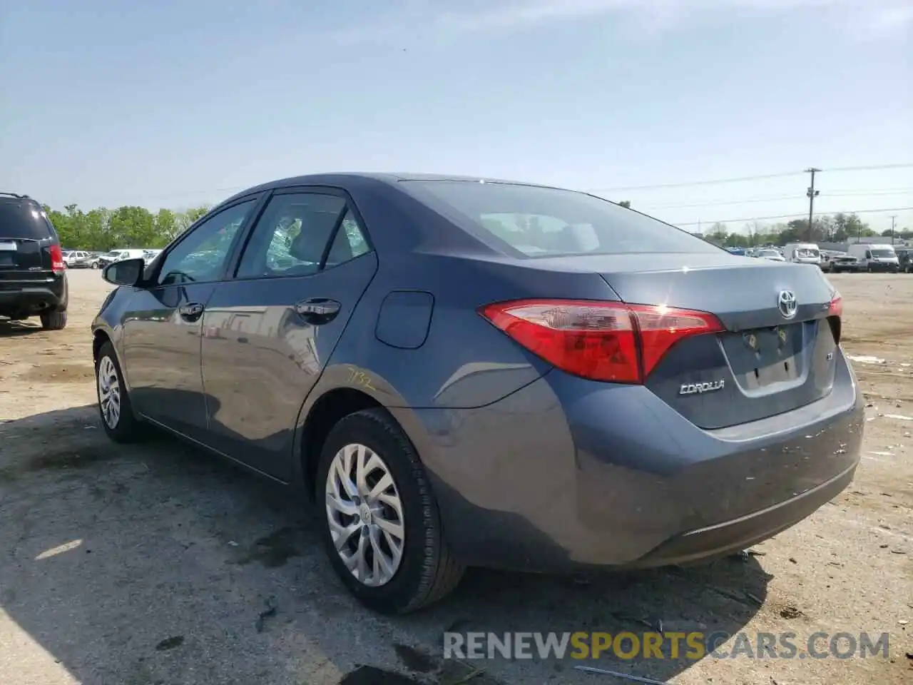 3 Photograph of a damaged car 2T1BURHE5KC160885 TOYOTA COROLLA 2019