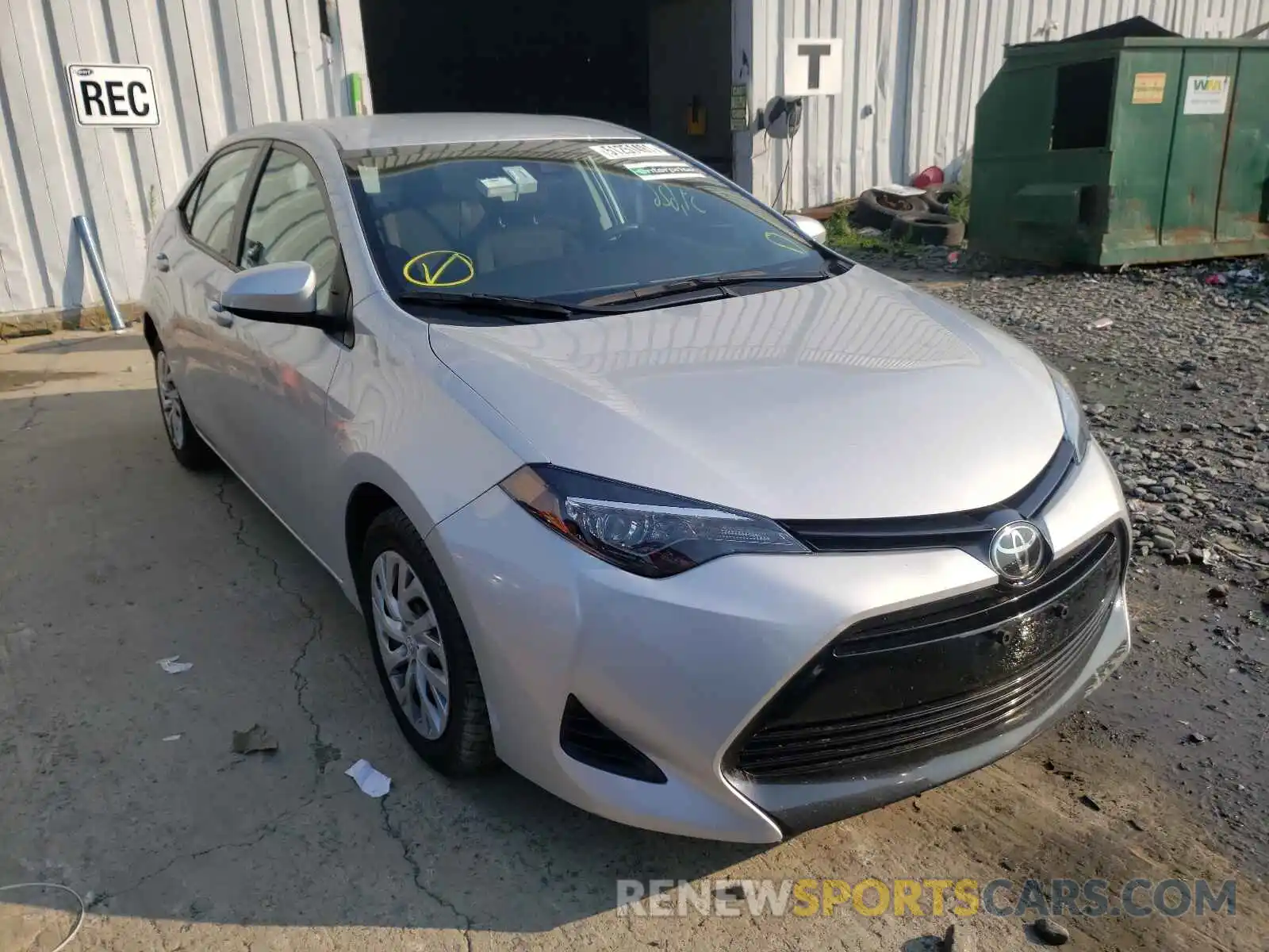 1 Photograph of a damaged car 2T1BURHE5KC160966 TOYOTA COROLLA 2019