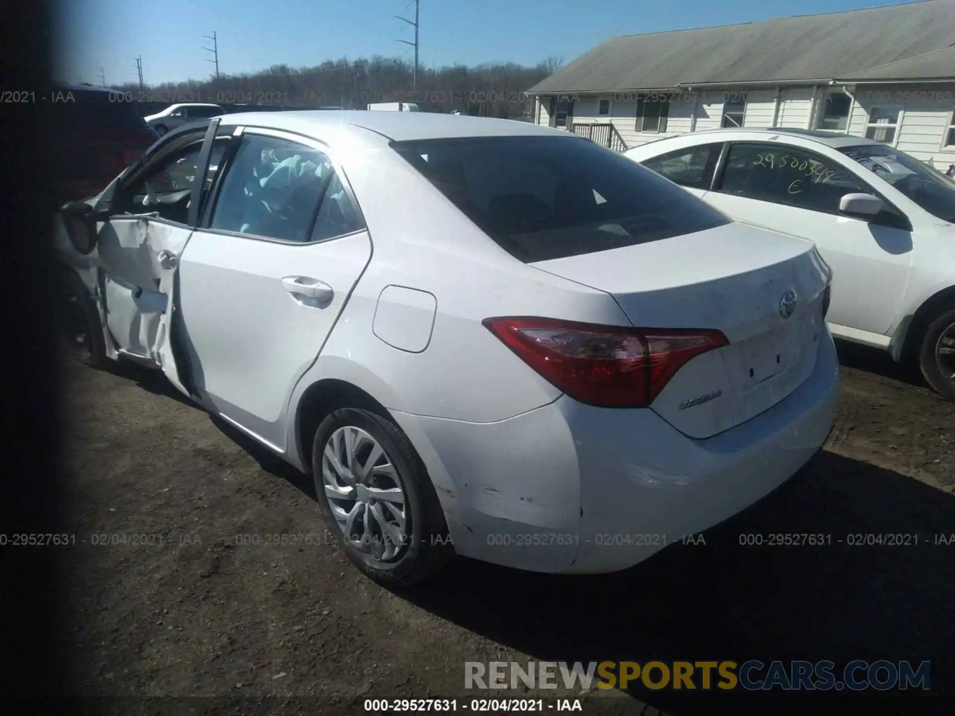 3 Photograph of a damaged car 2T1BURHE5KC161163 TOYOTA COROLLA 2019