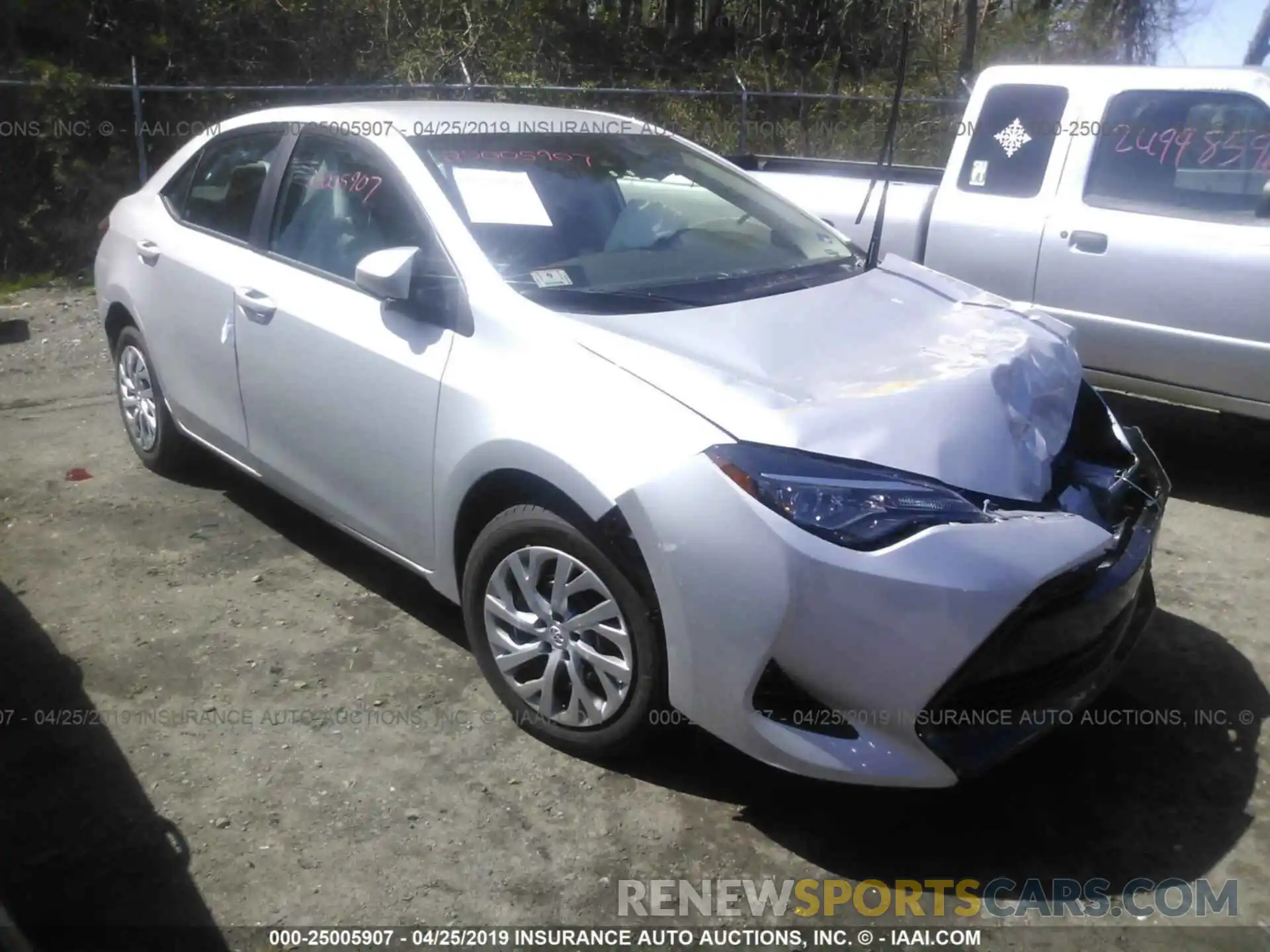 1 Photograph of a damaged car 2T1BURHE5KC161244 TOYOTA COROLLA 2019