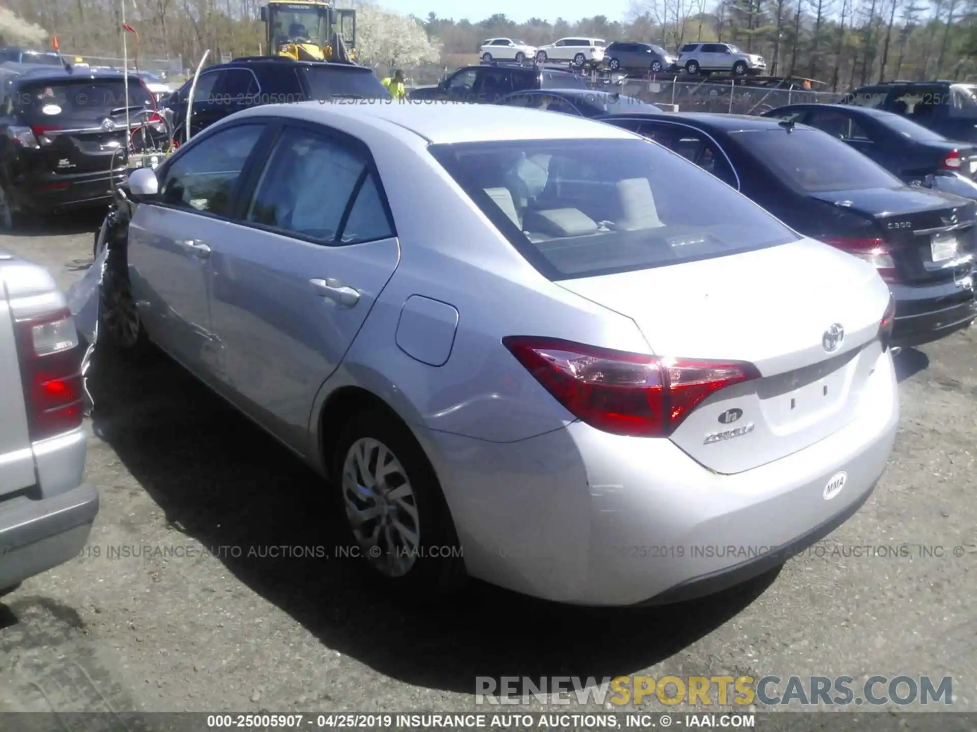 3 Photograph of a damaged car 2T1BURHE5KC161244 TOYOTA COROLLA 2019