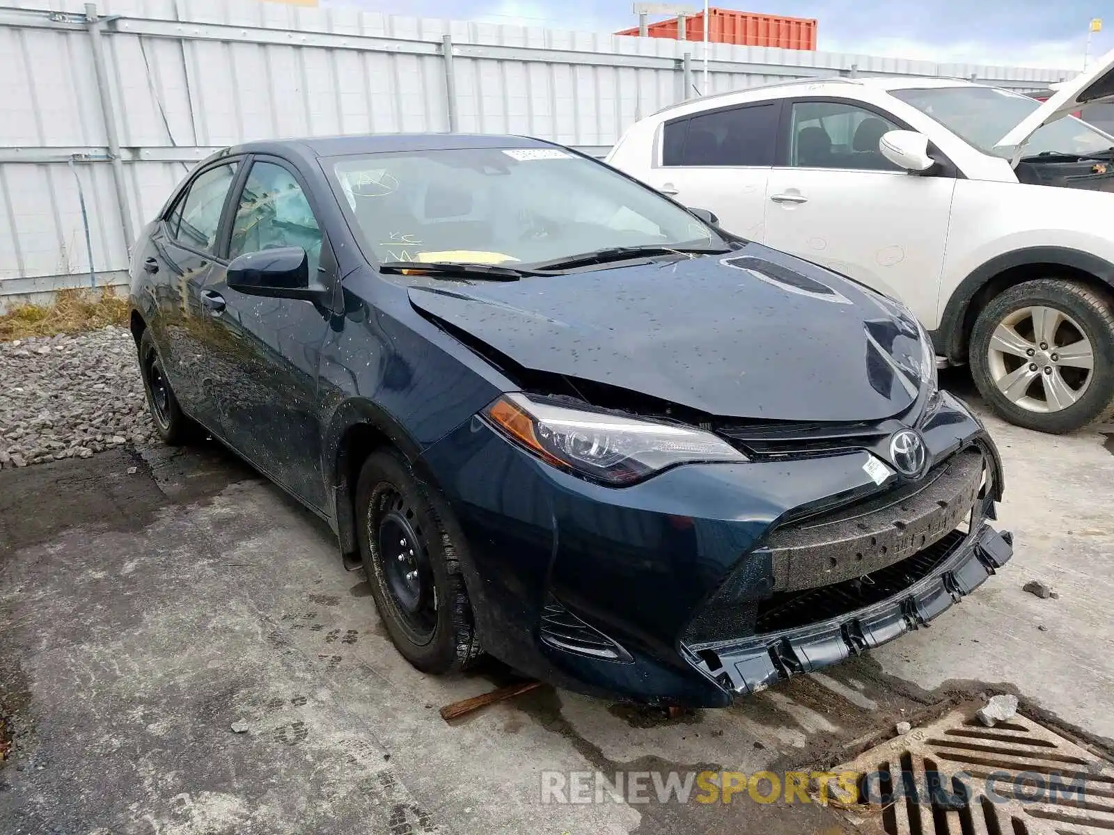 1 Photograph of a damaged car 2T1BURHE5KC161910 TOYOTA COROLLA 2019