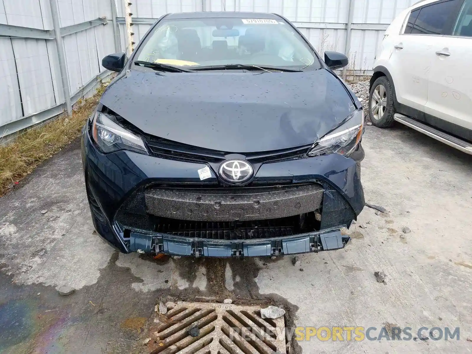 9 Photograph of a damaged car 2T1BURHE5KC161910 TOYOTA COROLLA 2019