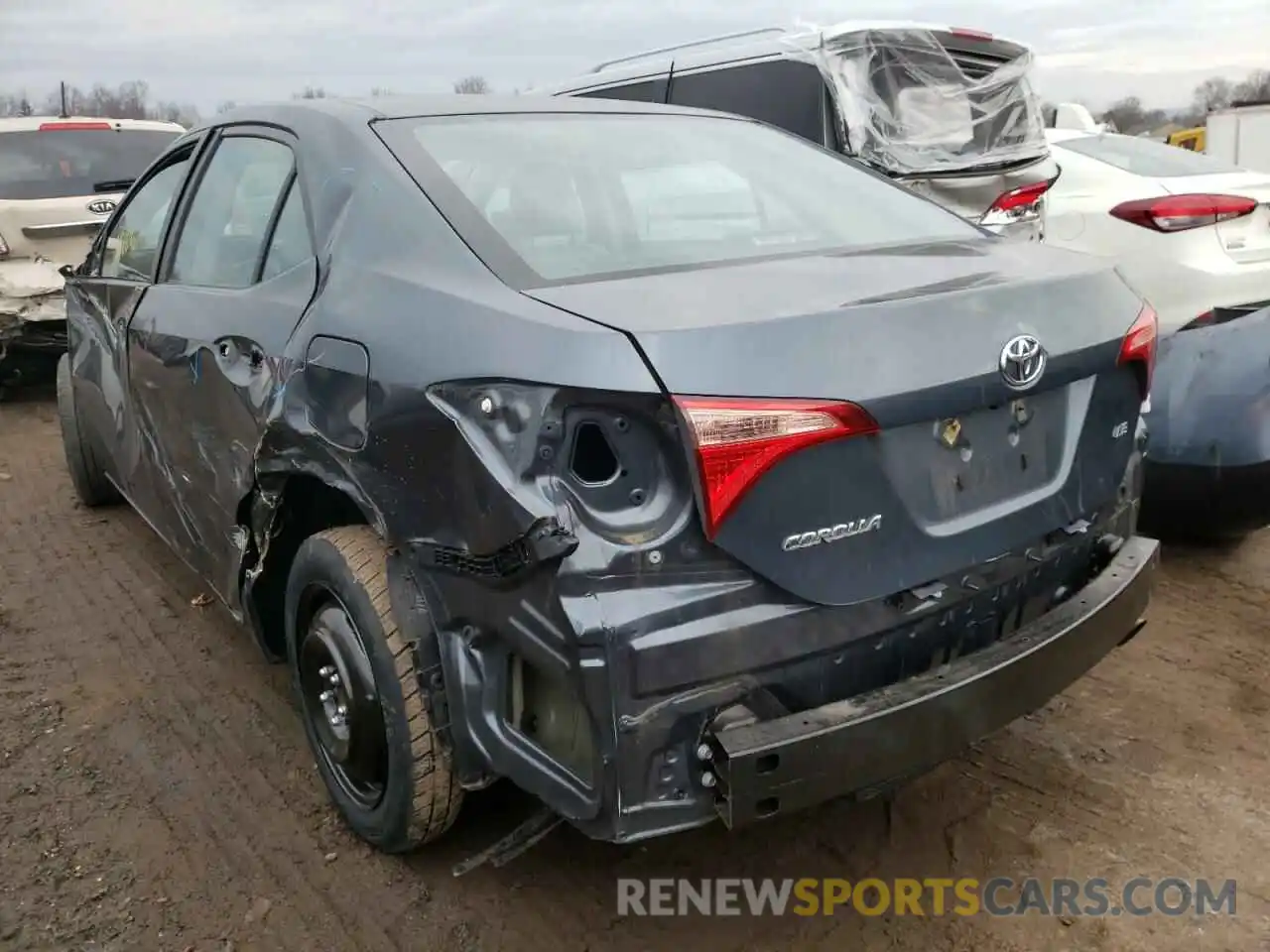 3 Photograph of a damaged car 2T1BURHE5KC162006 TOYOTA COROLLA 2019