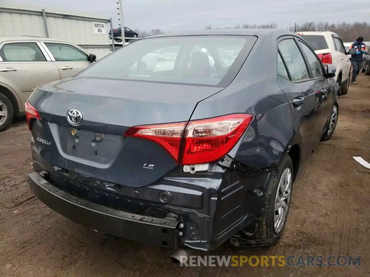 4 Photograph of a damaged car 2T1BURHE5KC162006 TOYOTA COROLLA 2019