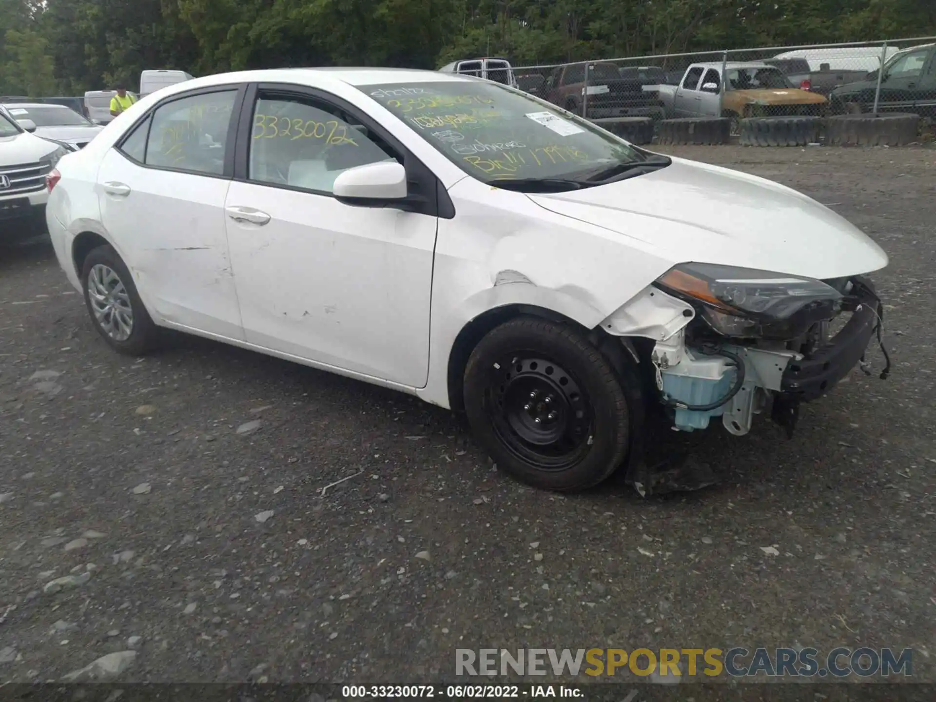 1 Photograph of a damaged car 2T1BURHE5KC162023 TOYOTA COROLLA 2019