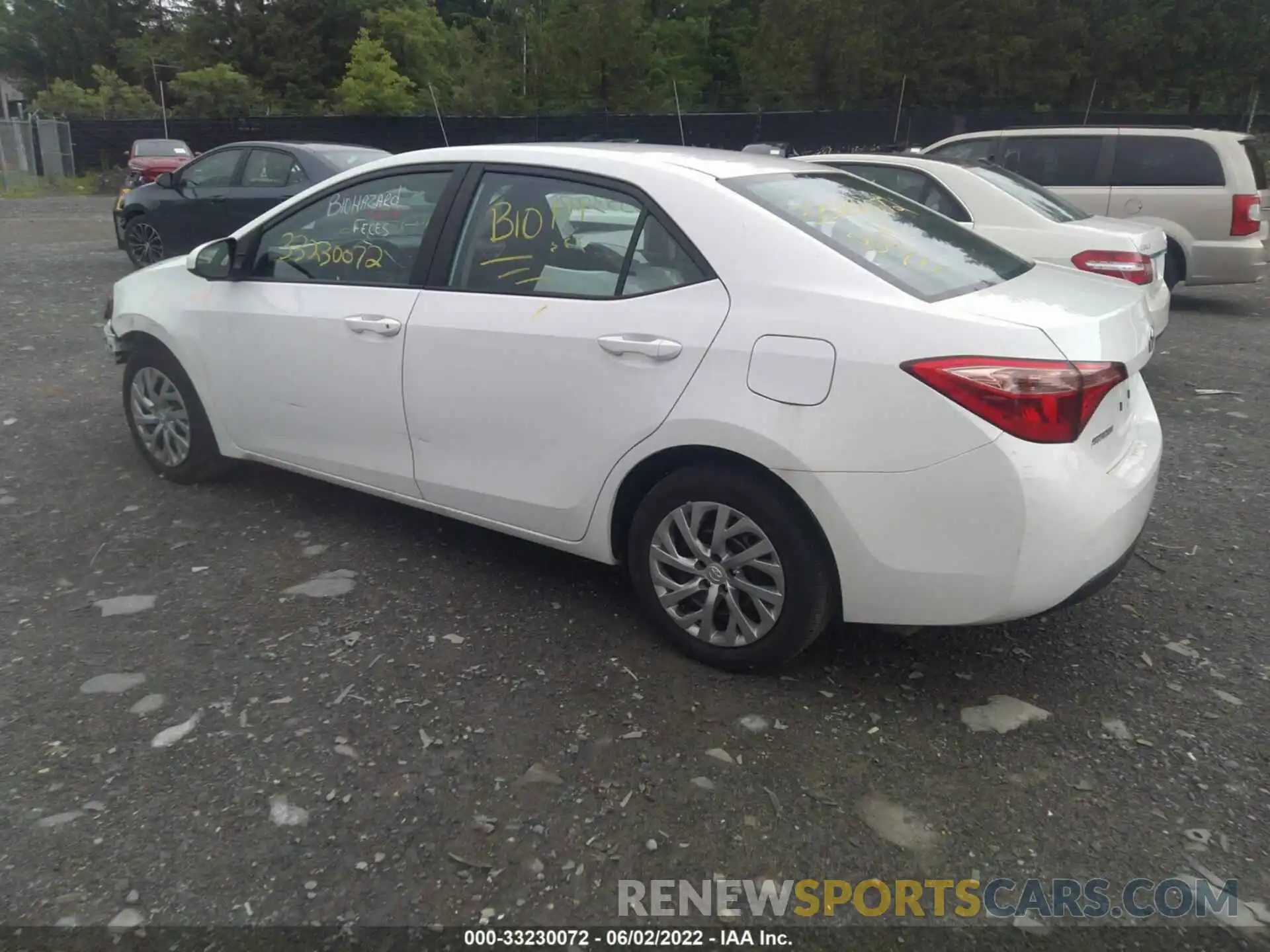 3 Photograph of a damaged car 2T1BURHE5KC162023 TOYOTA COROLLA 2019