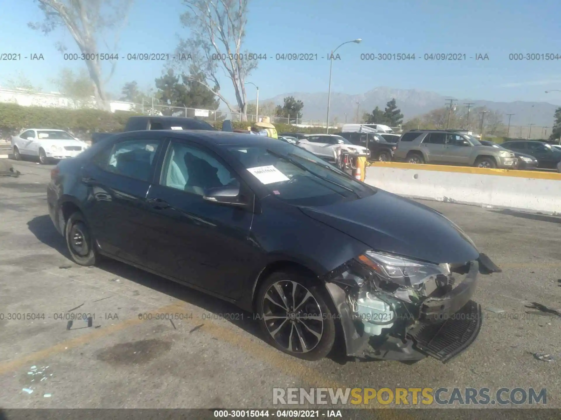 1 Photograph of a damaged car 2T1BURHE5KC162314 TOYOTA COROLLA 2019