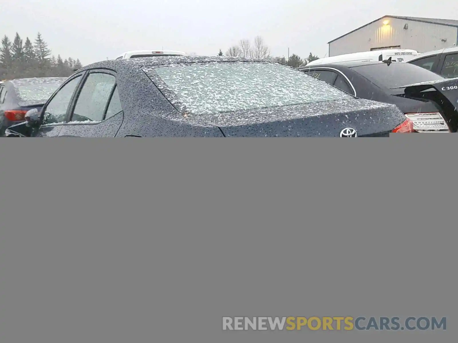 3 Photograph of a damaged car 2T1BURHE5KC162619 TOYOTA COROLLA 2019