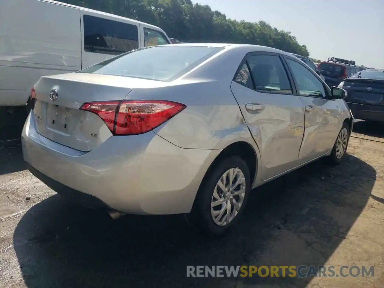 4 Photograph of a damaged car 2T1BURHE5KC163737 TOYOTA COROLLA 2019