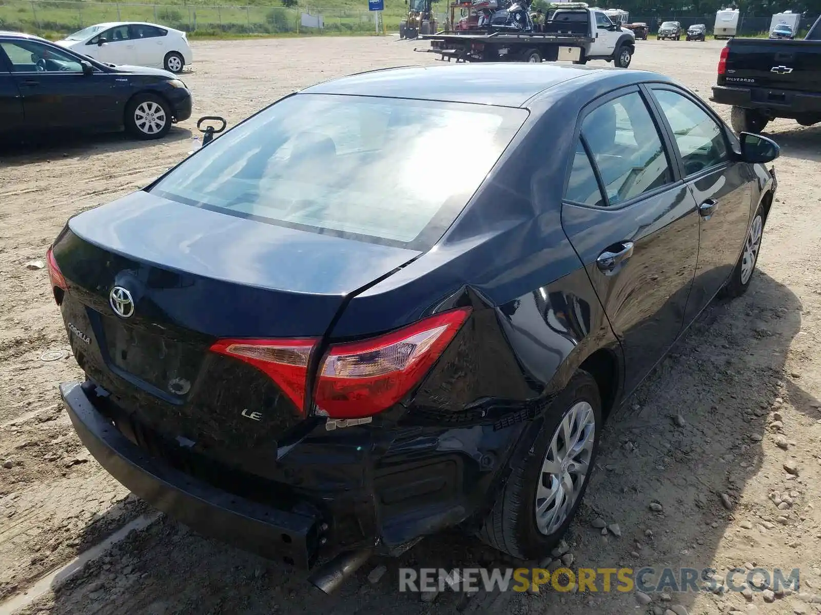 4 Photograph of a damaged car 2T1BURHE5KC163883 TOYOTA COROLLA 2019