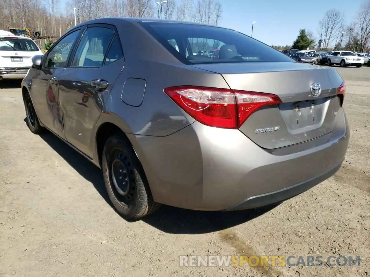 3 Photograph of a damaged car 2T1BURHE5KC164015 TOYOTA COROLLA 2019