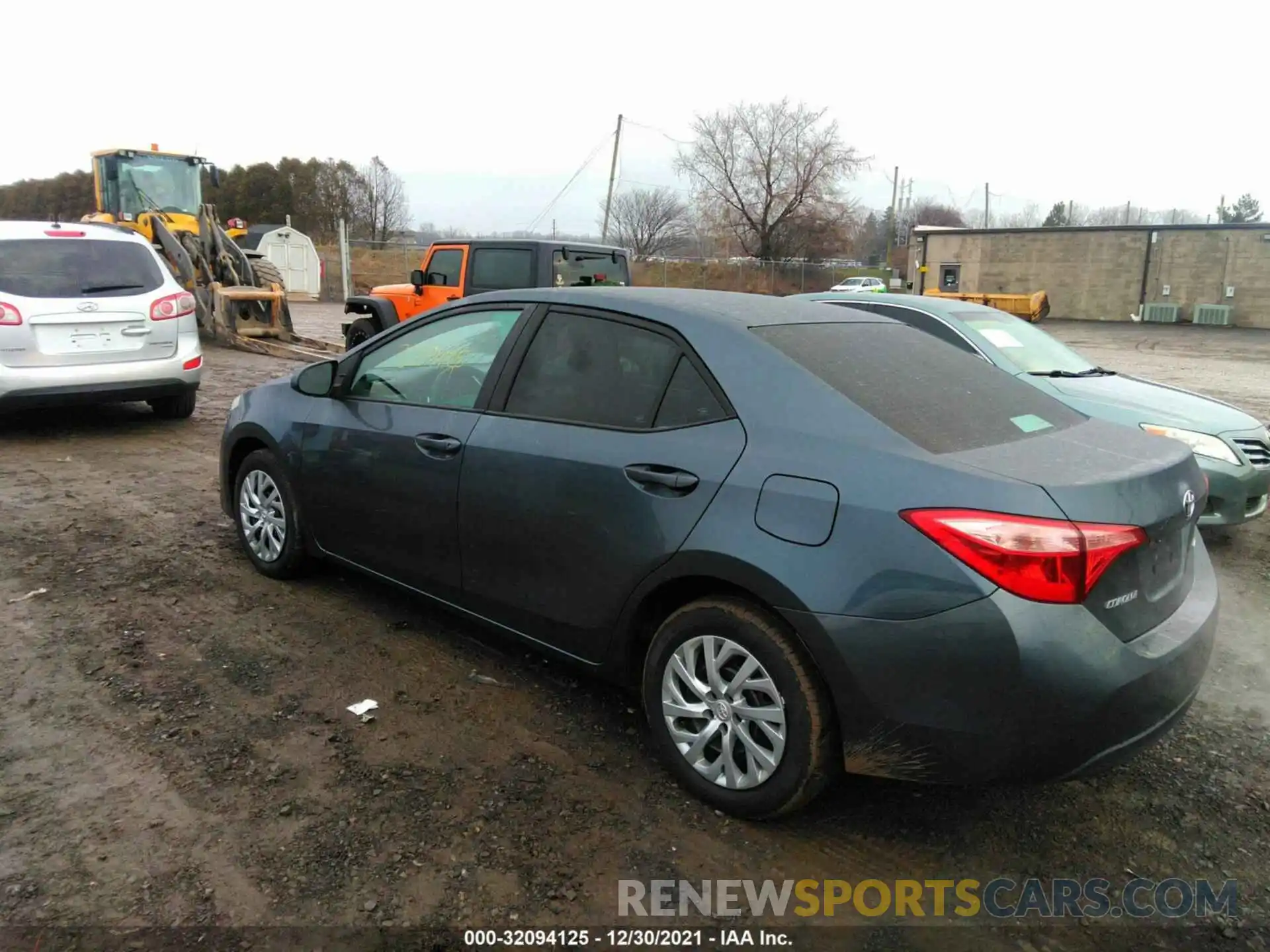 3 Photograph of a damaged car 2T1BURHE5KC164452 TOYOTA COROLLA 2019