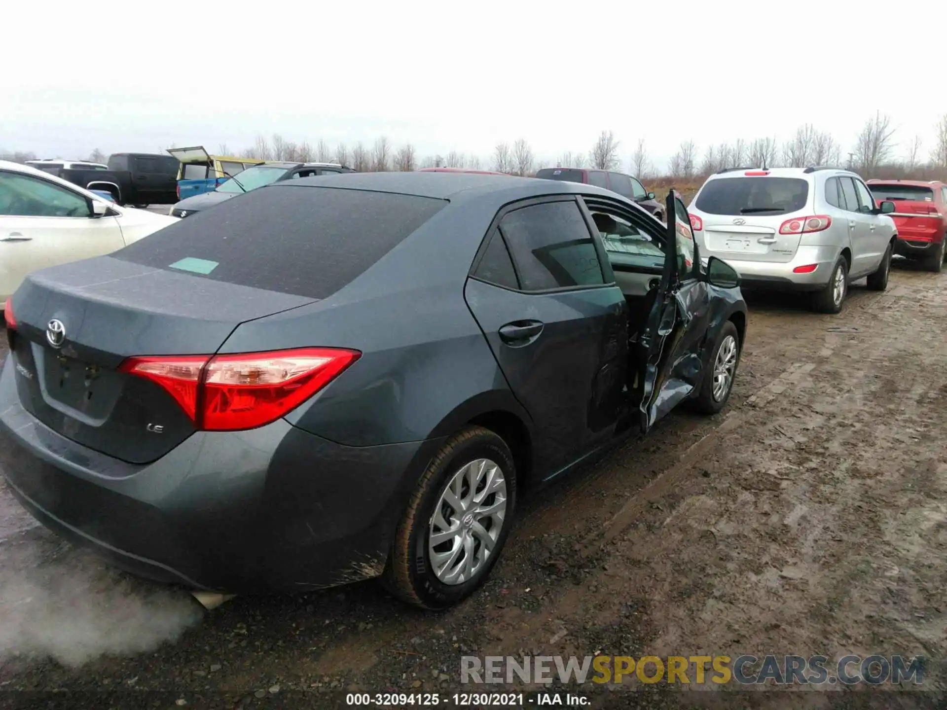 4 Photograph of a damaged car 2T1BURHE5KC164452 TOYOTA COROLLA 2019