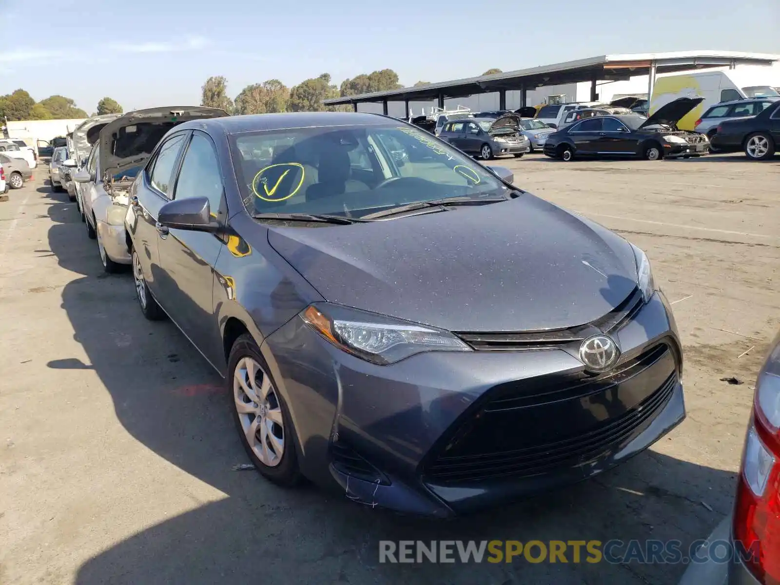 1 Photograph of a damaged car 2T1BURHE5KC166377 TOYOTA COROLLA 2019