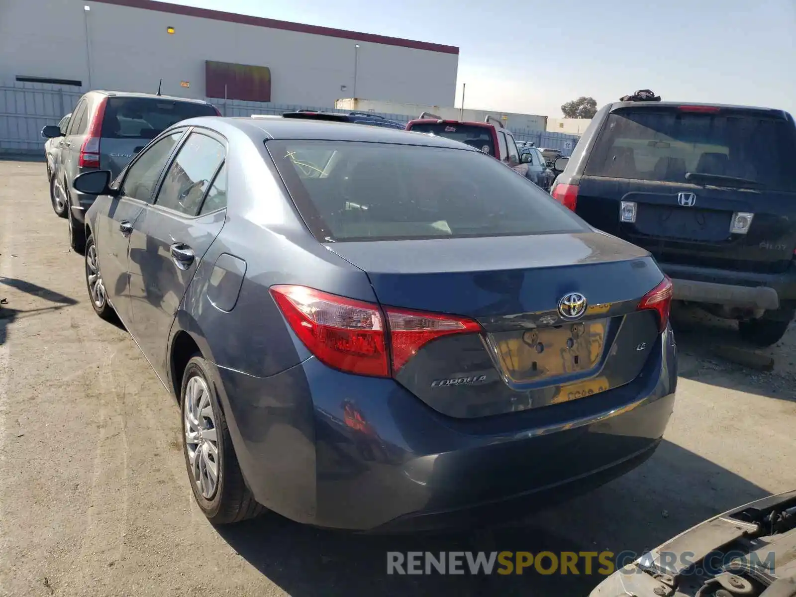 3 Photograph of a damaged car 2T1BURHE5KC166377 TOYOTA COROLLA 2019