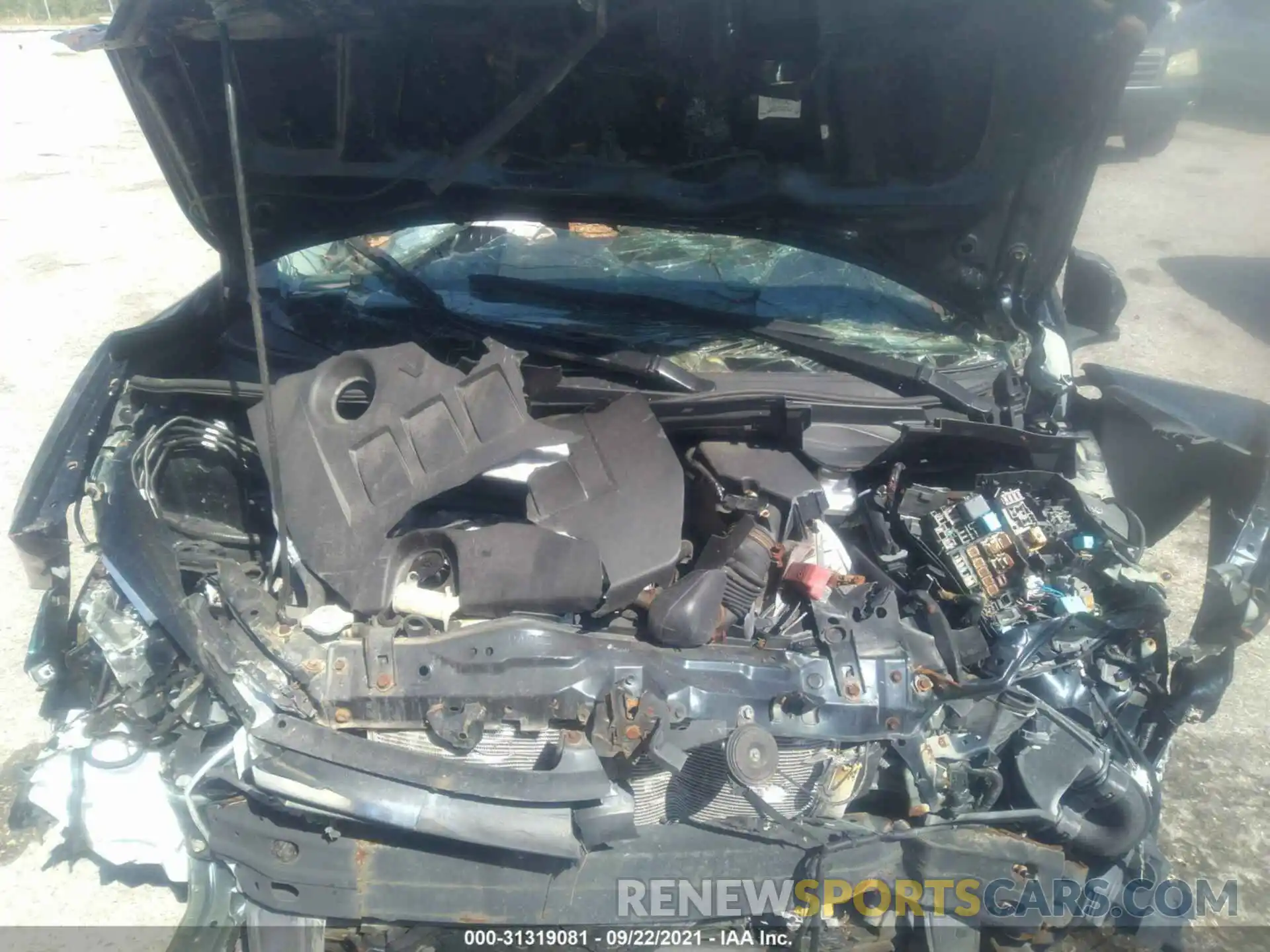 10 Photograph of a damaged car 2T1BURHE5KC166797 TOYOTA COROLLA 2019