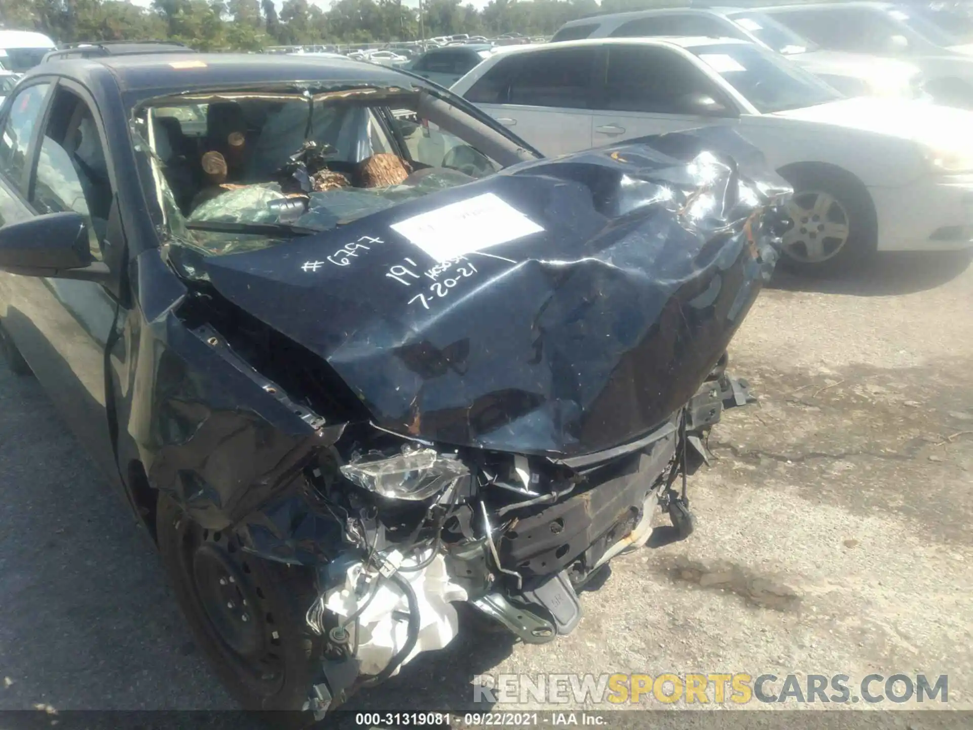 6 Photograph of a damaged car 2T1BURHE5KC166797 TOYOTA COROLLA 2019