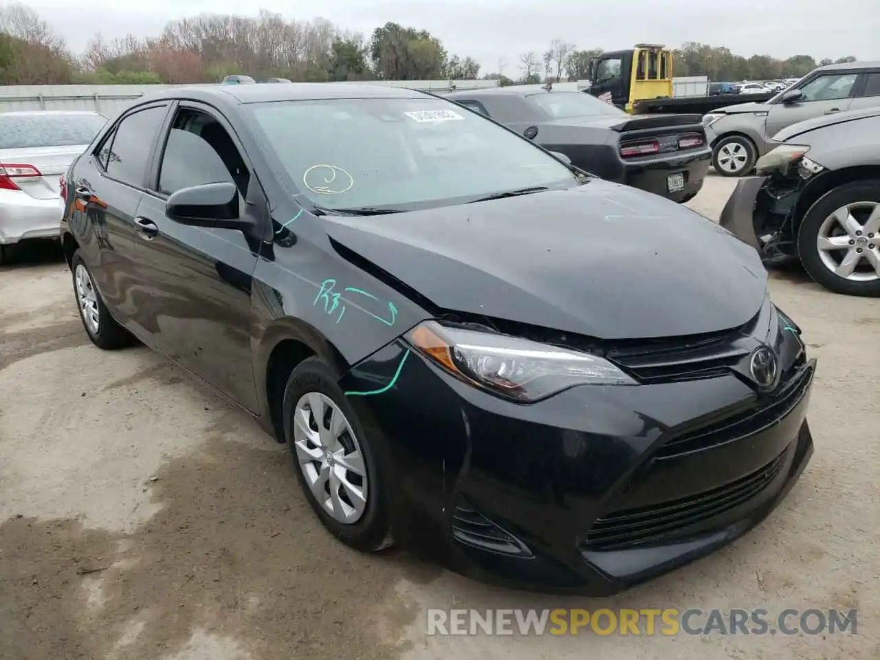 1 Photograph of a damaged car 2T1BURHE5KC167352 TOYOTA COROLLA 2019