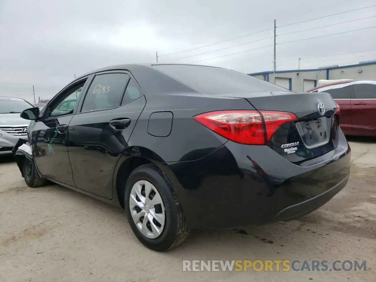 3 Photograph of a damaged car 2T1BURHE5KC167352 TOYOTA COROLLA 2019