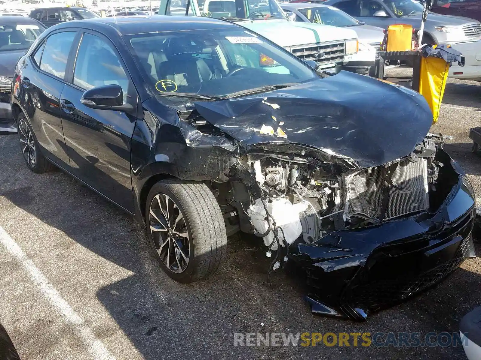 1 Photograph of a damaged car 2T1BURHE5KC167898 TOYOTA COROLLA 2019