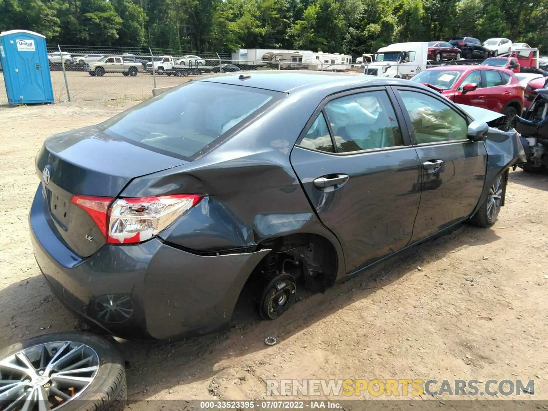 4 Photograph of a damaged car 2T1BURHE5KC168873 TOYOTA COROLLA 2019