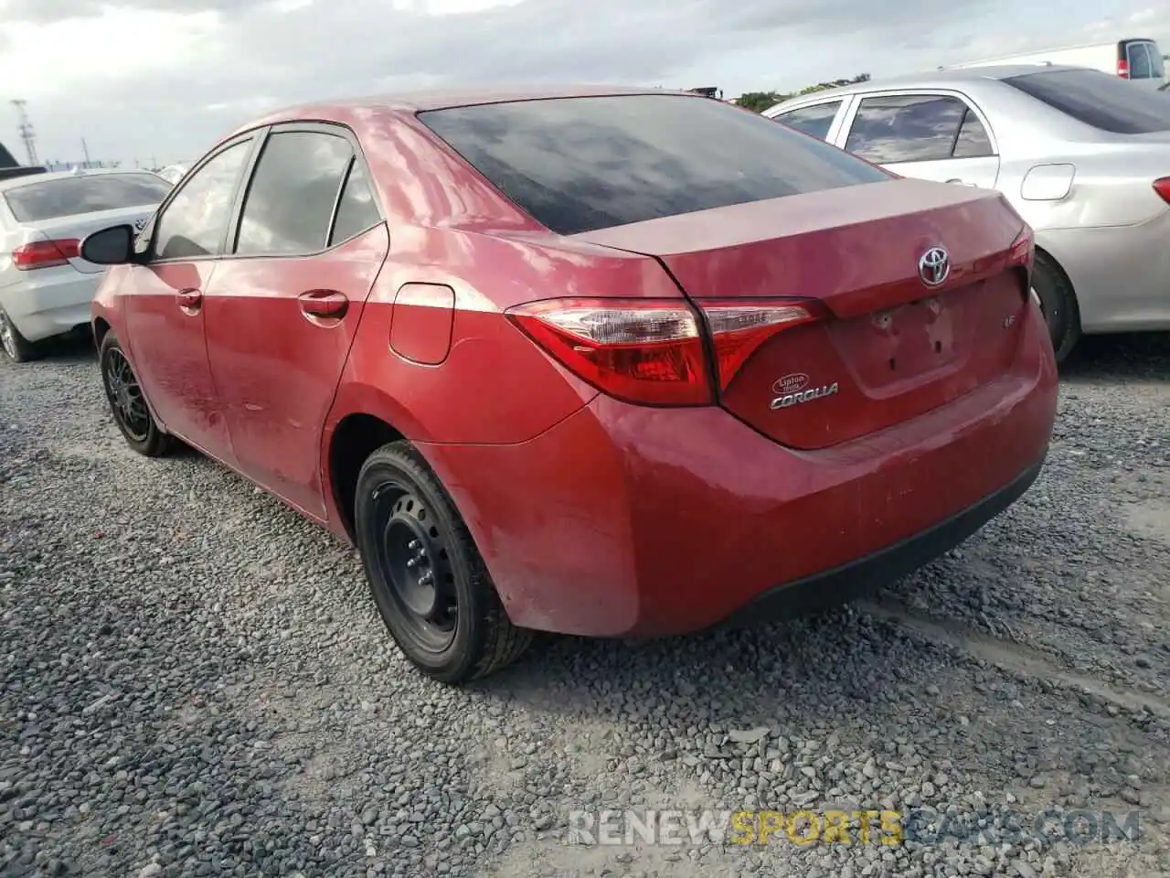 3 Photograph of a damaged car 2T1BURHE5KC168890 TOYOTA COROLLA 2019