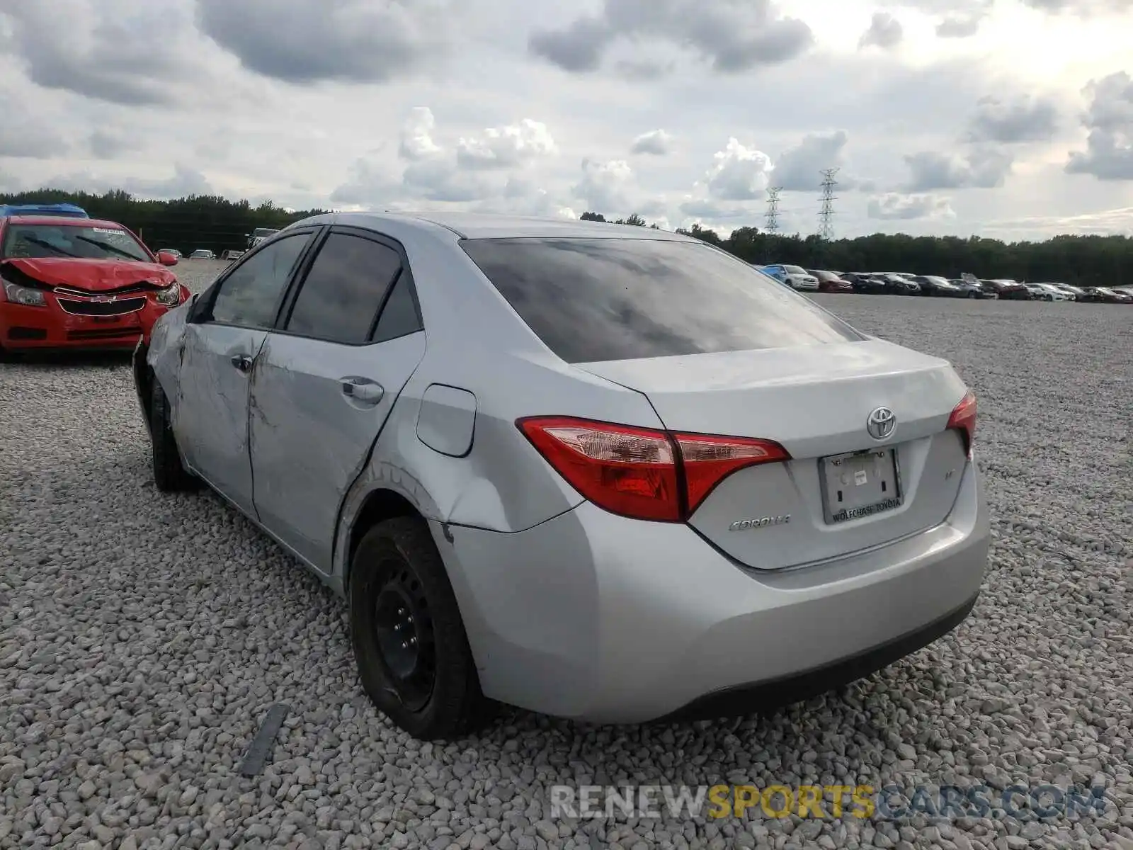 3 Photograph of a damaged car 2T1BURHE5KC170025 TOYOTA COROLLA 2019