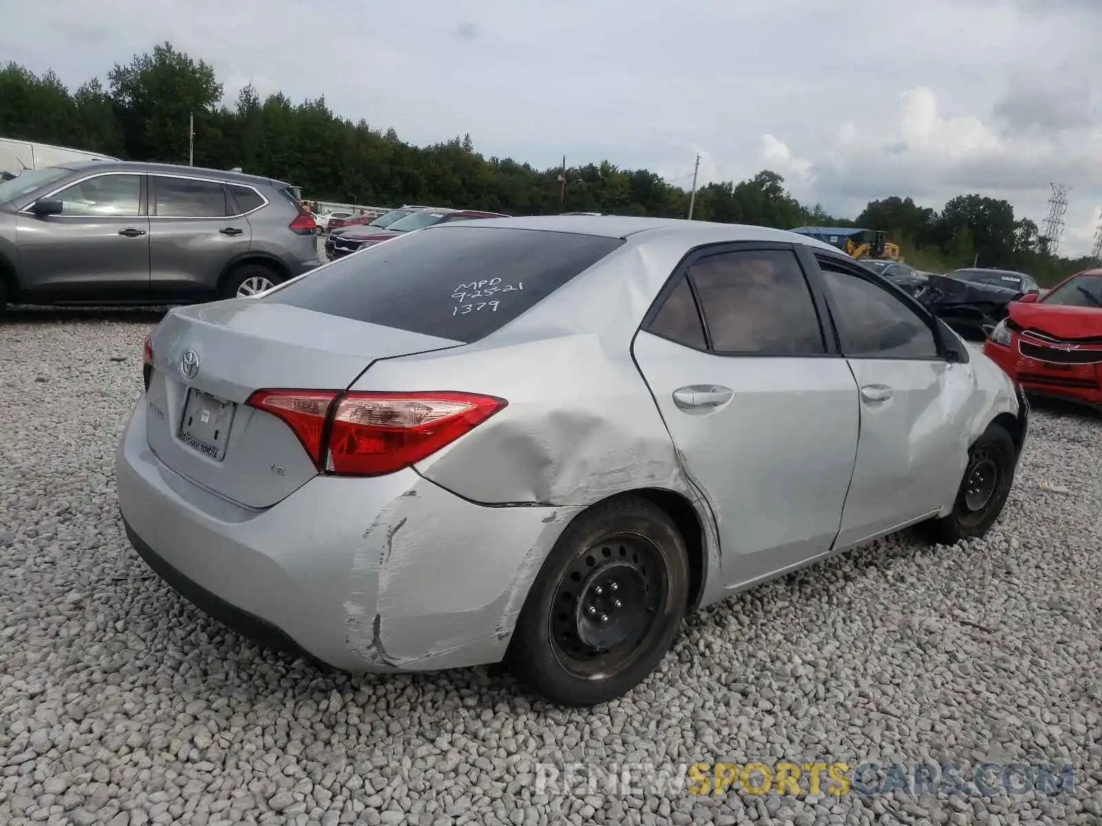 4 Photograph of a damaged car 2T1BURHE5KC170025 TOYOTA COROLLA 2019