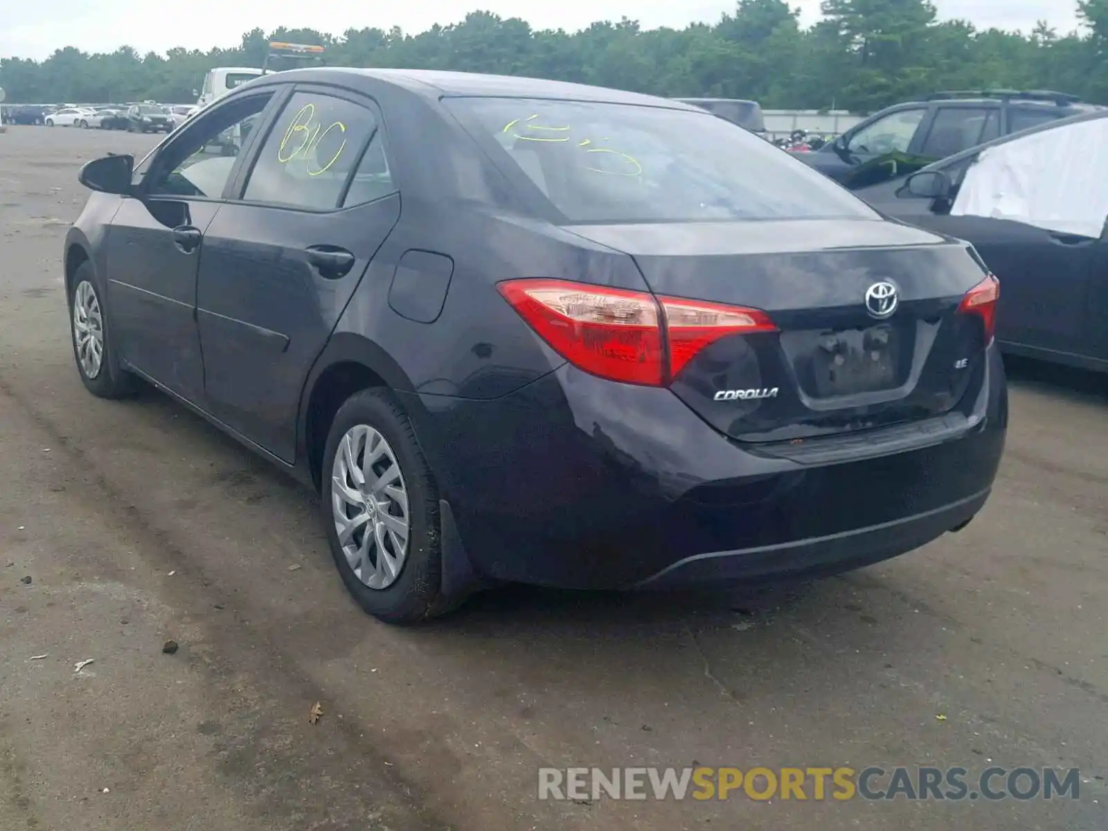 3 Photograph of a damaged car 2T1BURHE5KC170252 TOYOTA COROLLA 2019