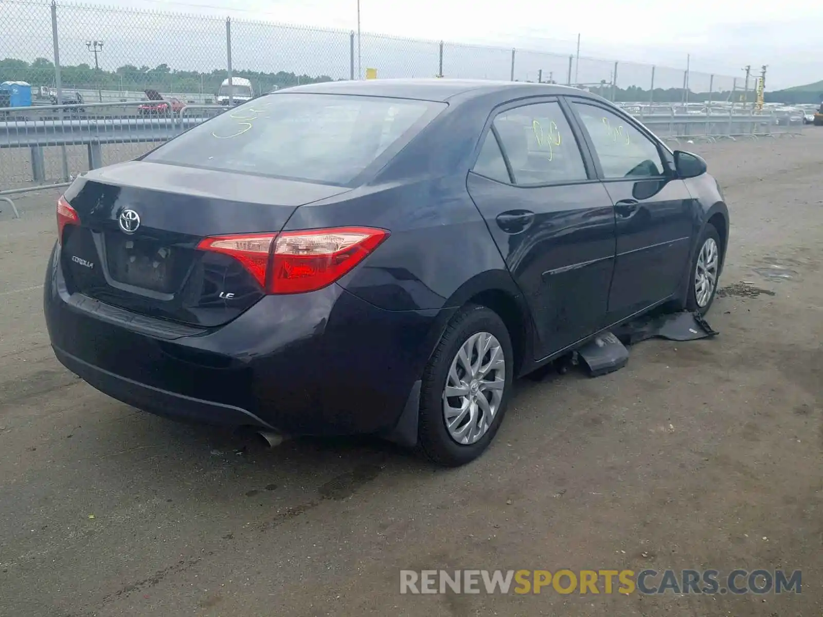 4 Photograph of a damaged car 2T1BURHE5KC170252 TOYOTA COROLLA 2019