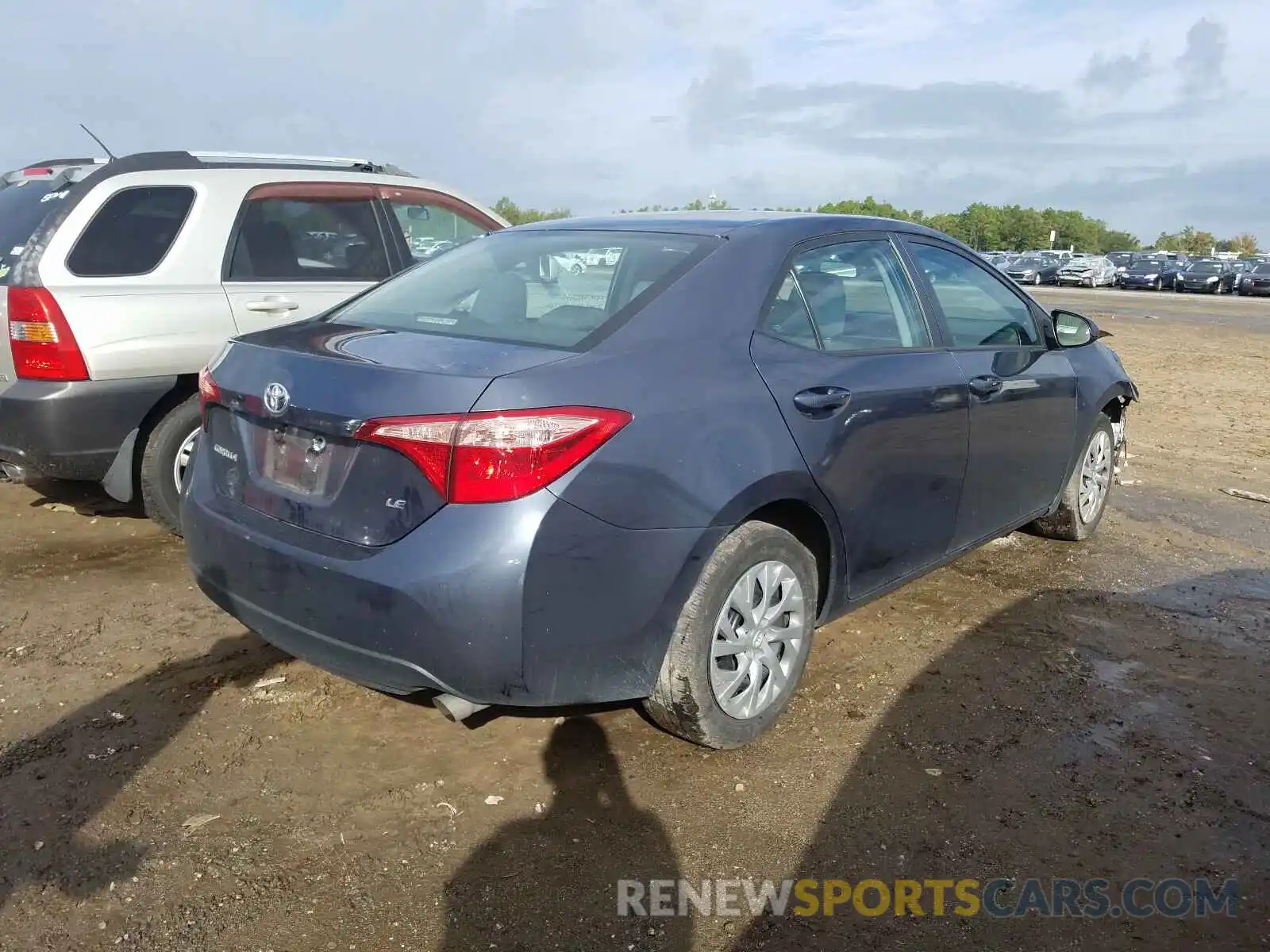 4 Photograph of a damaged car 2T1BURHE5KC170610 TOYOTA COROLLA 2019