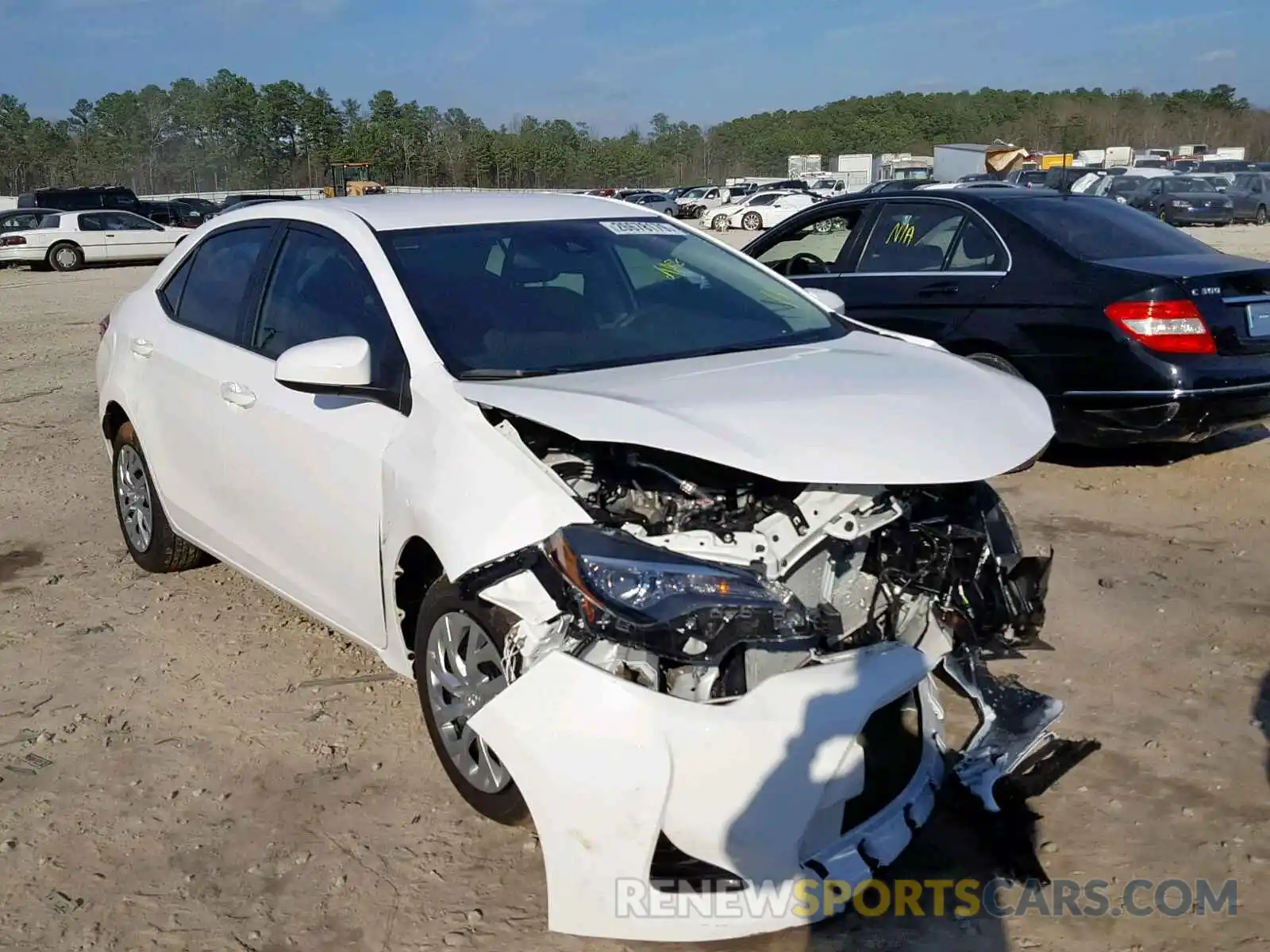 1 Photograph of a damaged car 2T1BURHE5KC171305 TOYOTA COROLLA 2019