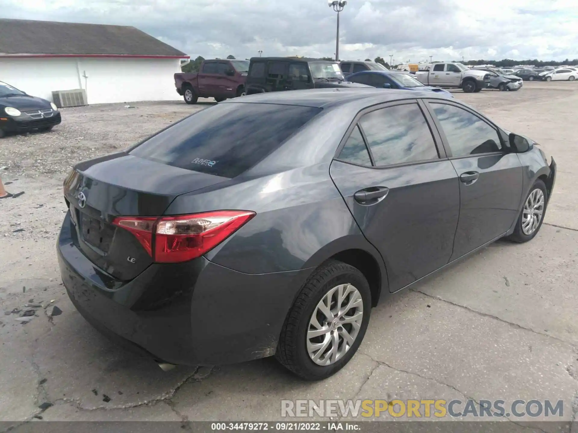 4 Photograph of a damaged car 2T1BURHE5KC171367 TOYOTA COROLLA 2019