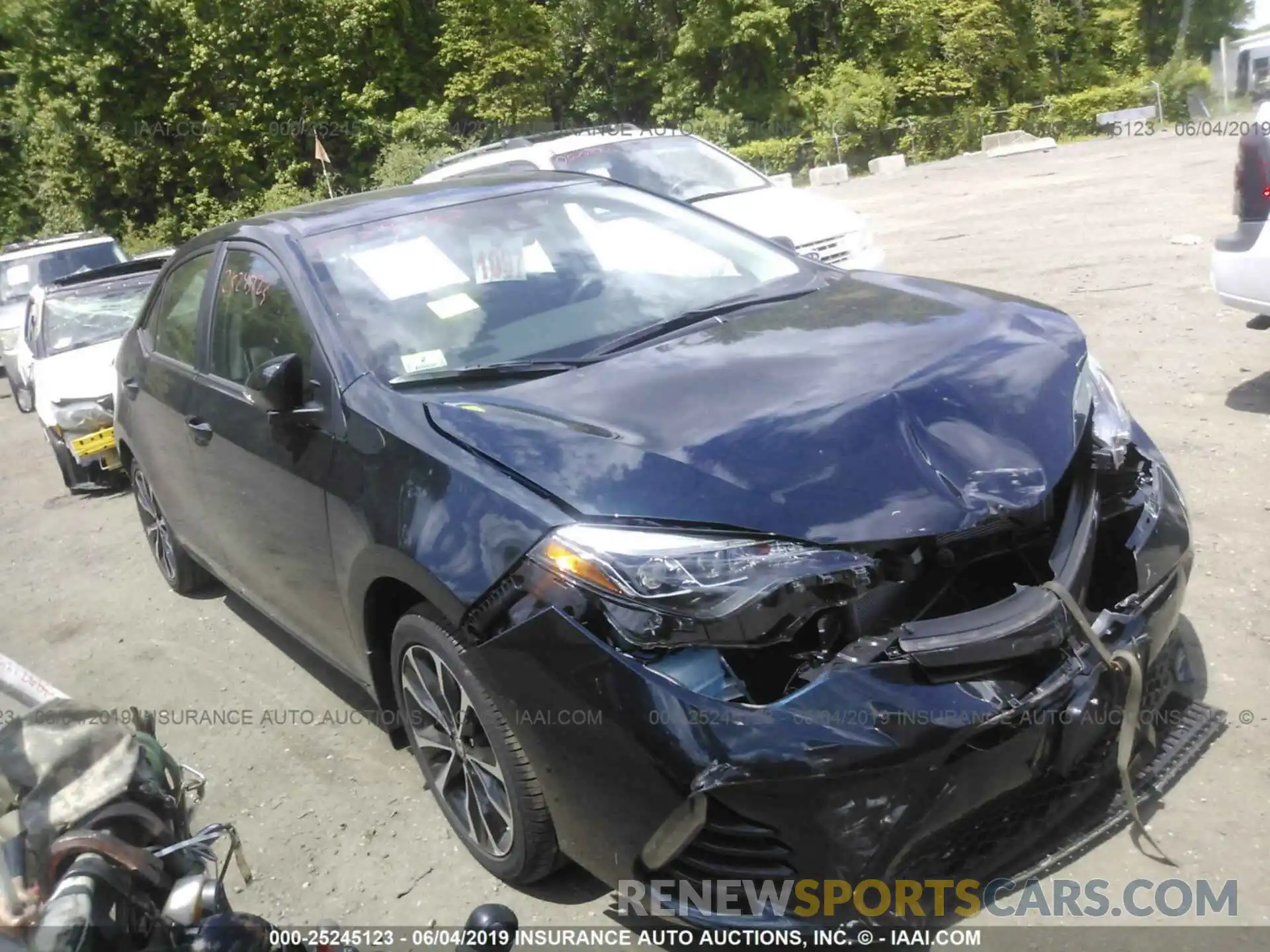 1 Photograph of a damaged car 2T1BURHE5KC172471 TOYOTA COROLLA 2019