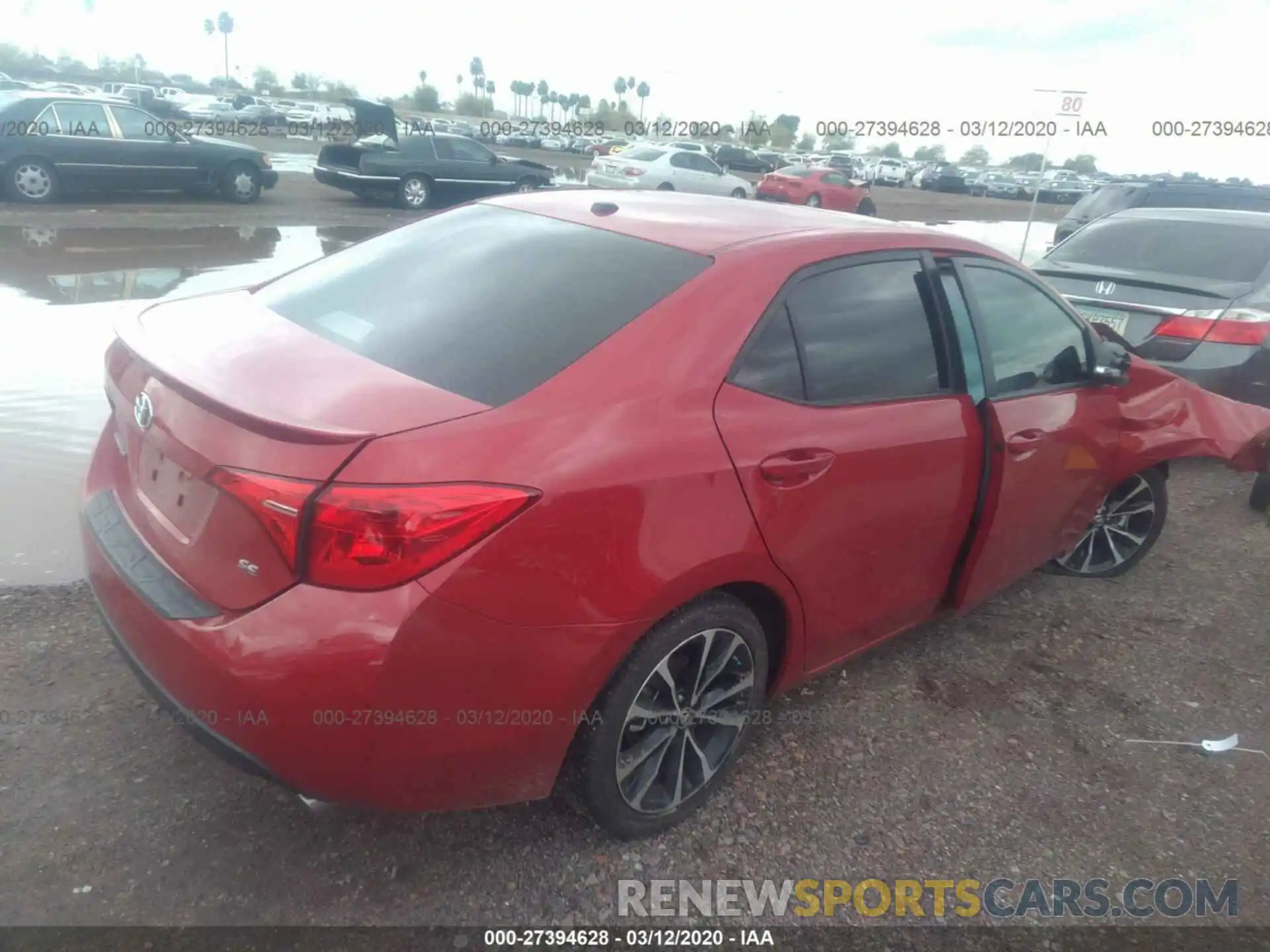 4 Photograph of a damaged car 2T1BURHE5KC173300 TOYOTA COROLLA 2019