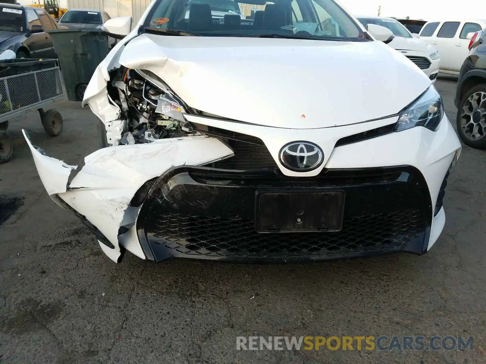 7 Photograph of a damaged car 2T1BURHE5KC173619 TOYOTA COROLLA 2019