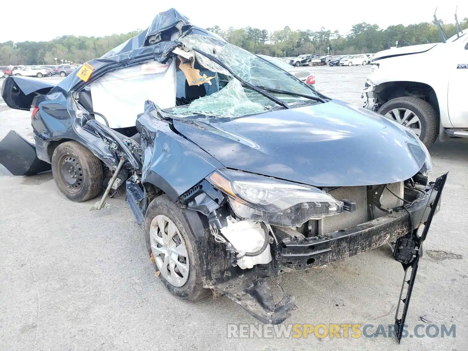 1 Photograph of a damaged car 2T1BURHE5KC173717 TOYOTA COROLLA 2019