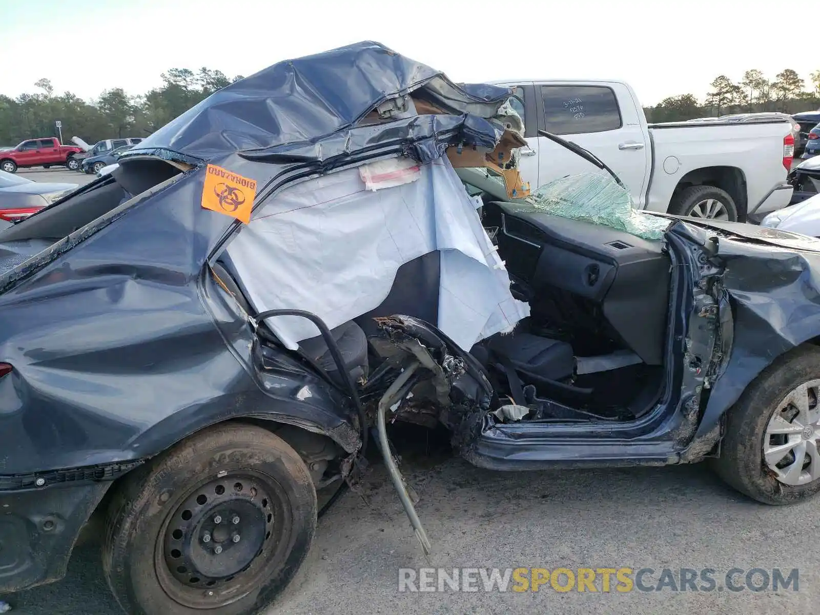 9 Photograph of a damaged car 2T1BURHE5KC173717 TOYOTA COROLLA 2019