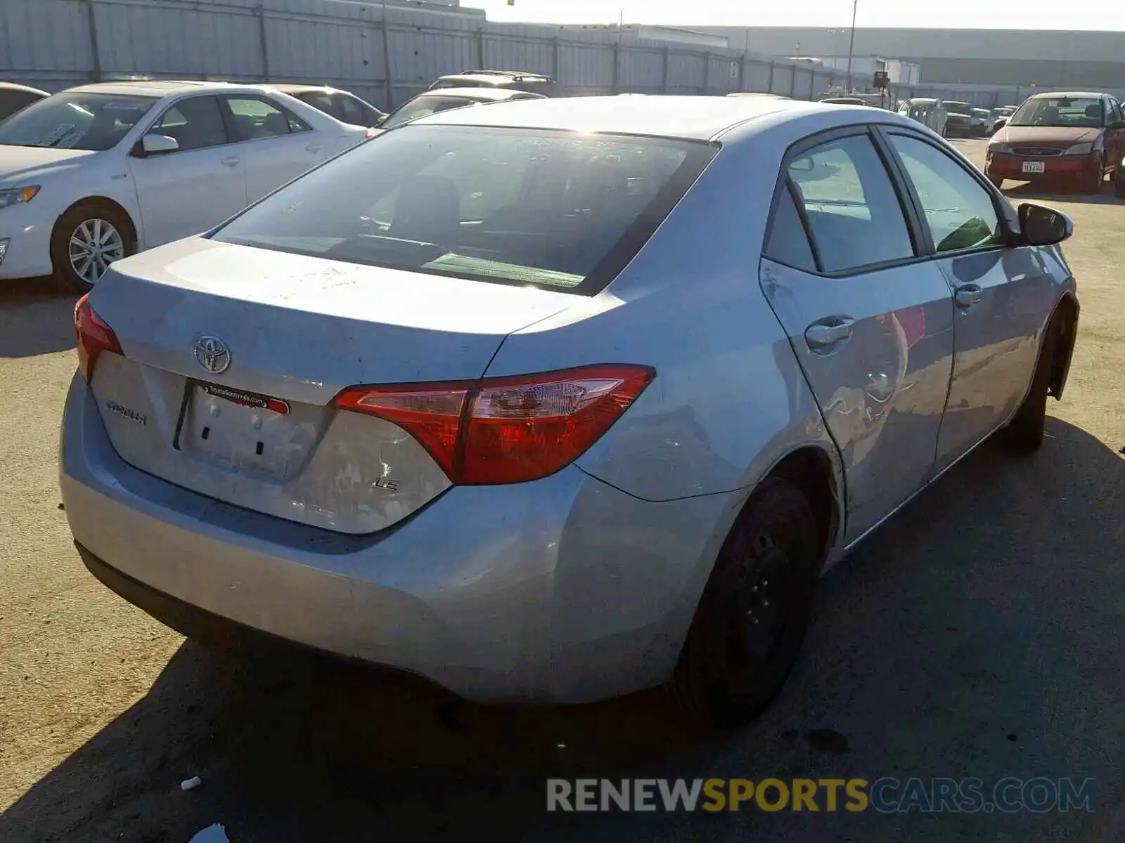 4 Photograph of a damaged car 2T1BURHE5KC173782 TOYOTA COROLLA 2019