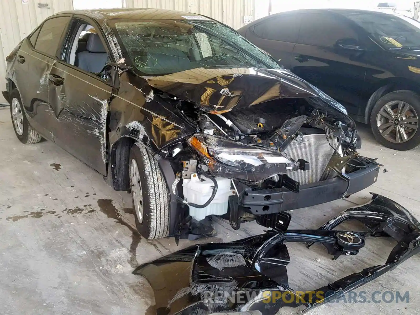 1 Photograph of a damaged car 2T1BURHE5KC173880 TOYOTA COROLLA 2019