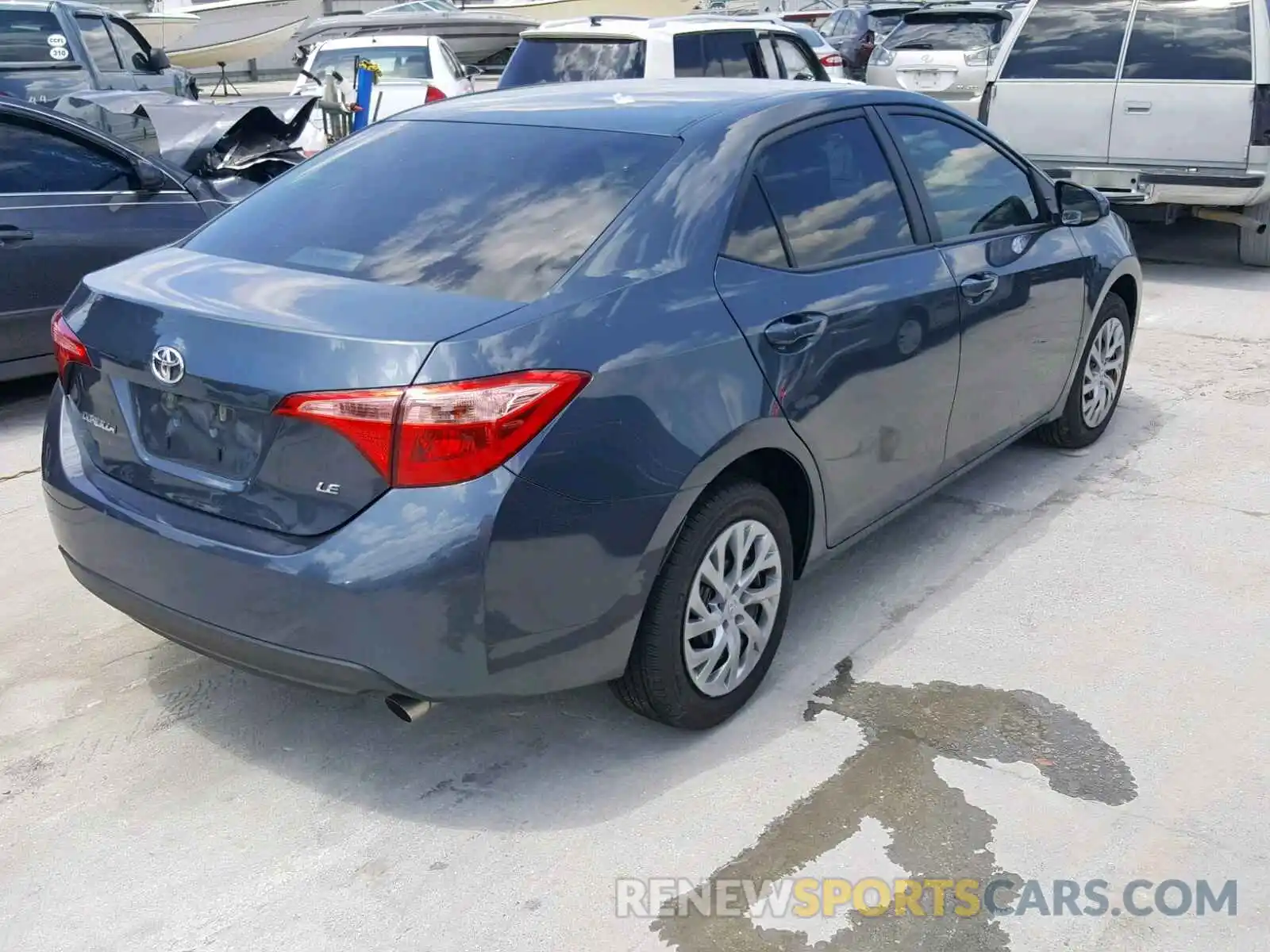 4 Photograph of a damaged car 2T1BURHE5KC174110 TOYOTA COROLLA 2019