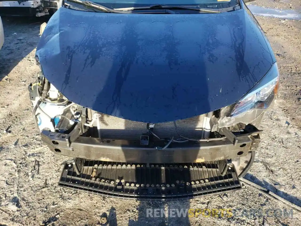 9 Photograph of a damaged car 2T1BURHE5KC174754 TOYOTA COROLLA 2019