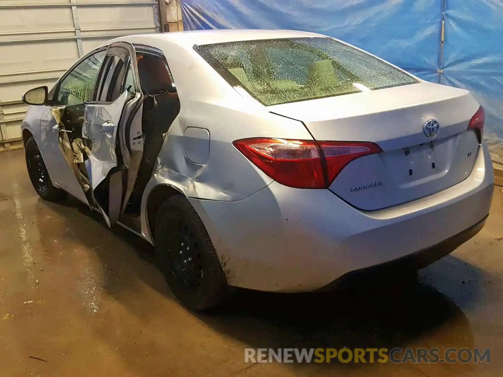 3 Photograph of a damaged car 2T1BURHE5KC175385 TOYOTA COROLLA 2019