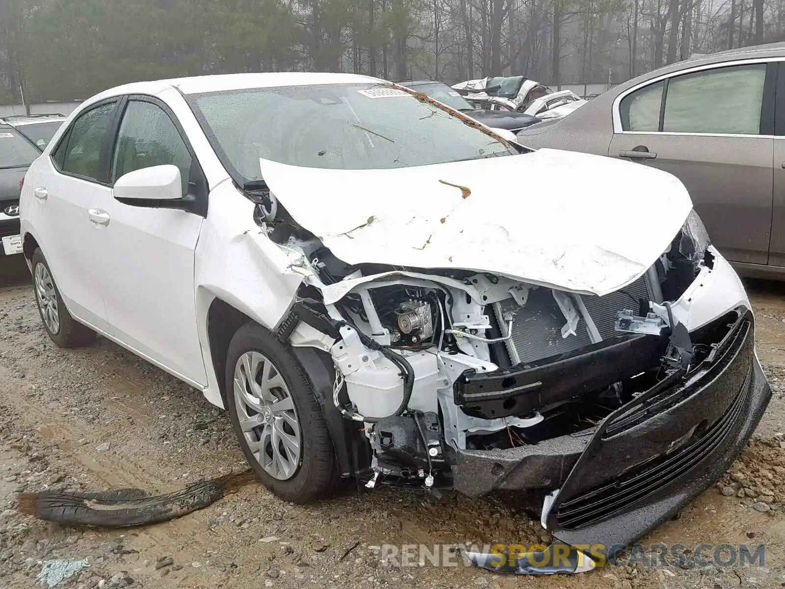 1 Photograph of a damaged car 2T1BURHE5KC175452 TOYOTA COROLLA 2019