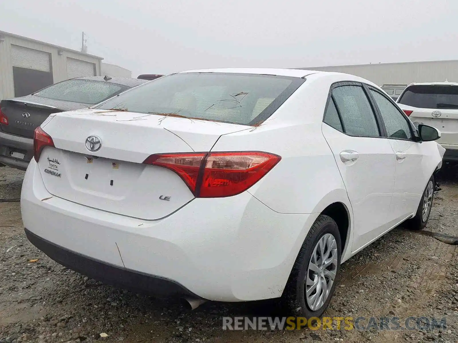 4 Photograph of a damaged car 2T1BURHE5KC175452 TOYOTA COROLLA 2019