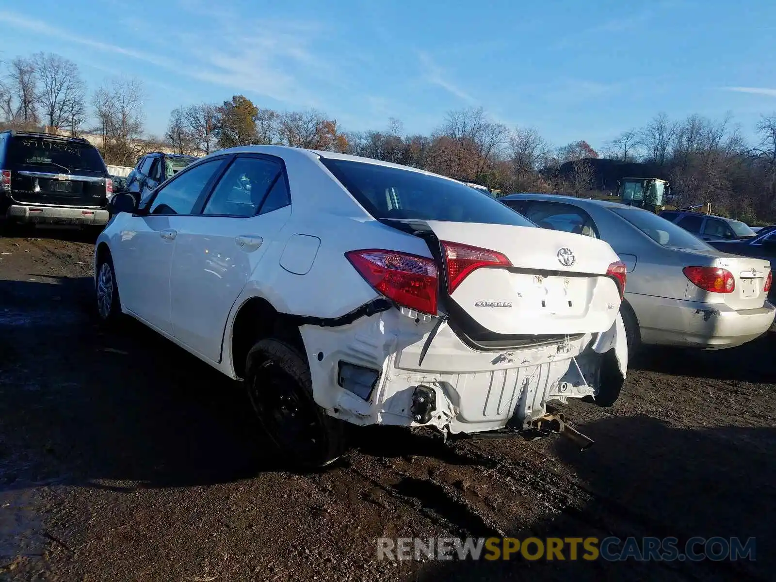 3 Photograph of a damaged car 2T1BURHE5KC177489 TOYOTA COROLLA 2019